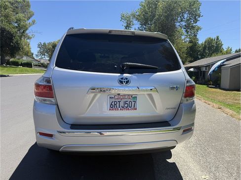 Used 2011 Toyota Highlander Limited AWD/4WD image 4