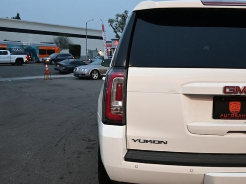 Used 2018 GMC Yukon SLE image 10