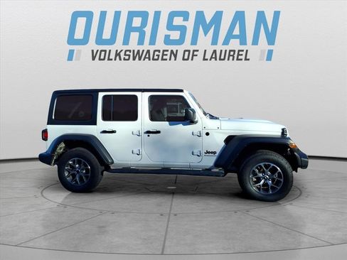 Used 2024 Jeep Wrangler Sport S image 2