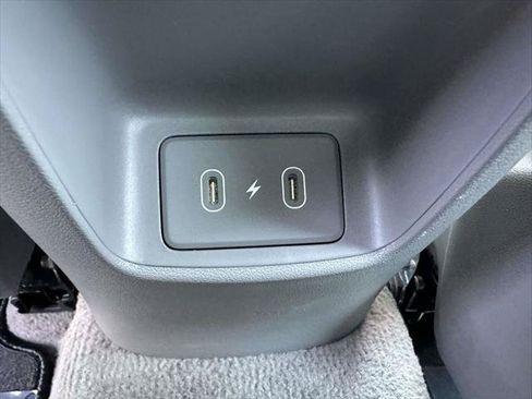 Used 2025 Hyundai Elantra SEL FWD image 13