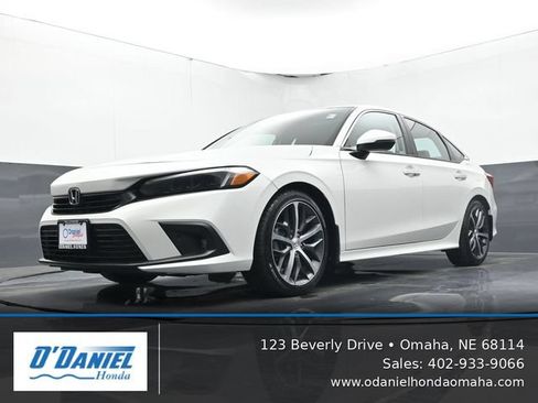 Used 2022 Honda Civic Touring image 9