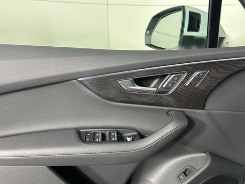 Used 2023 Audi Q7 3.0T Prestige image 10