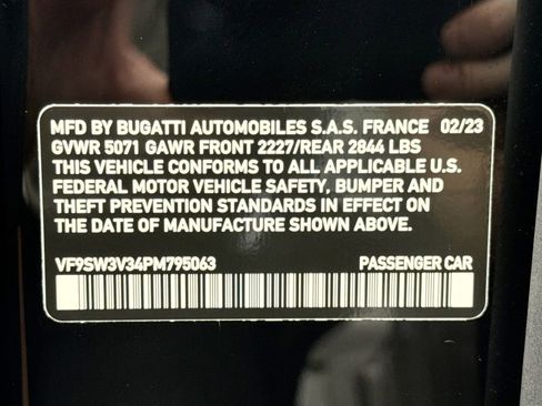 Used 2023 Bugatti Chiron Super Sport AWD/4WD image 38