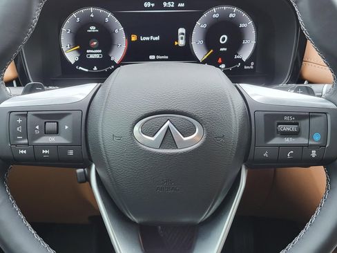 Used 2023 INFINITI QX60 Sensory w/ Vision Package image 36