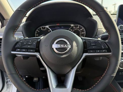 New 2025 Nissan Altima 2.5 SR image 21