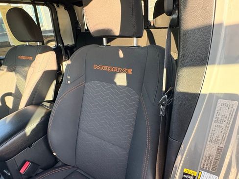 Used 2023 Jeep Gladiator Mojave w/ Cold Weather Group image 28