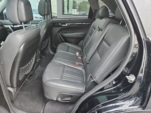 Used 2014 Kia Sorento SX w/ 3rd Row Package FWD image 17