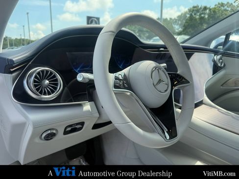 Certified 2023 Mercedes-Benz EQS 580 4MATIC Sedan image 17