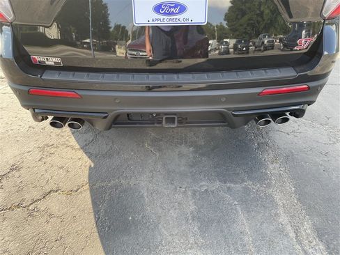 Used 2022 Ford Explorer ST AWD/4WD image 5
