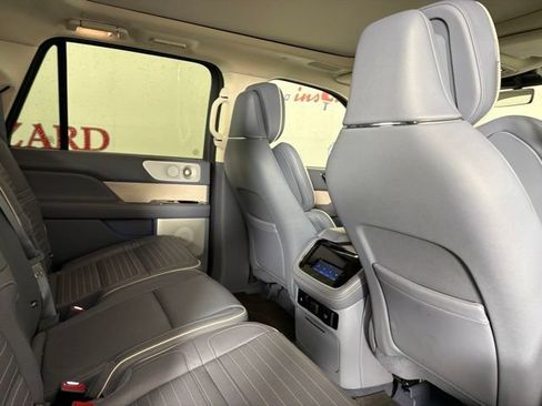 Used 2024 Lincoln Navigator L Black Label AWD/4WD image 19