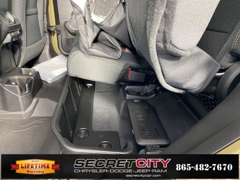 New 2025 Jeep Gladiator Sport image 28