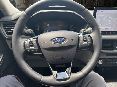 Certified 2023 Ford Escape SE FWD image 20