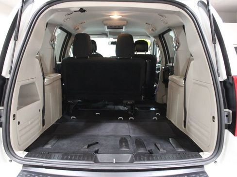 Used 2017 Dodge Grand Caravan SE w/ Power Window Group FWD image 14