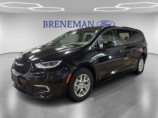 Used 2024 Chrysler Pacifica Touring-L video 1