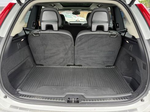 Used 2025 Volvo XC90 T8 Ultra w/ Protection Package Premier AWD/4WD image 24