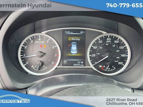 Used 2017 Nissan Sentra SR w/ Electronics Package FWD image 11