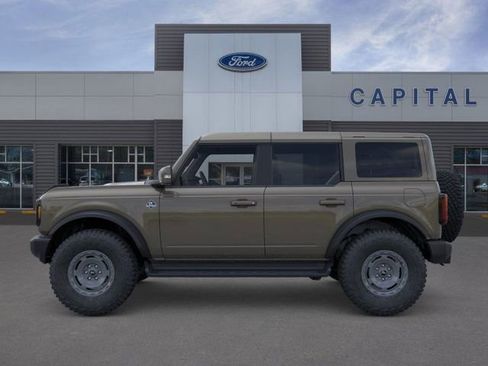 New 2025 Ford Bronco Outer Banks w/ Sasquatch Package image 3