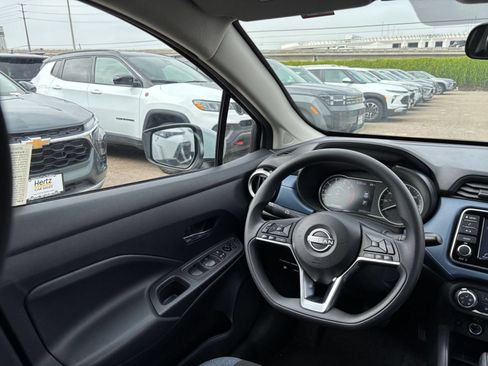 Used 2025 Nissan Versa SV FWD image 32