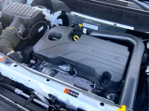 Used 2023 Chevrolet Equinox LT w/ LPO, Floor Liner Package image 32