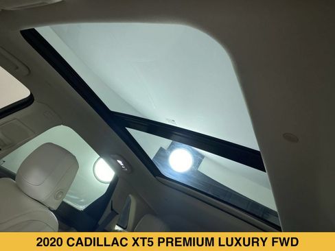 Used 2020 Cadillac XT5 Premium Luxury FWD image 11