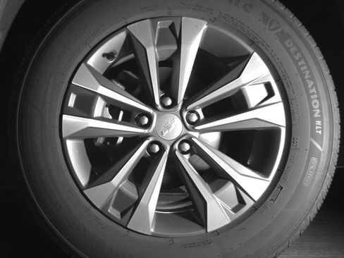 Used 2025 Chevrolet Equinox LT image 12