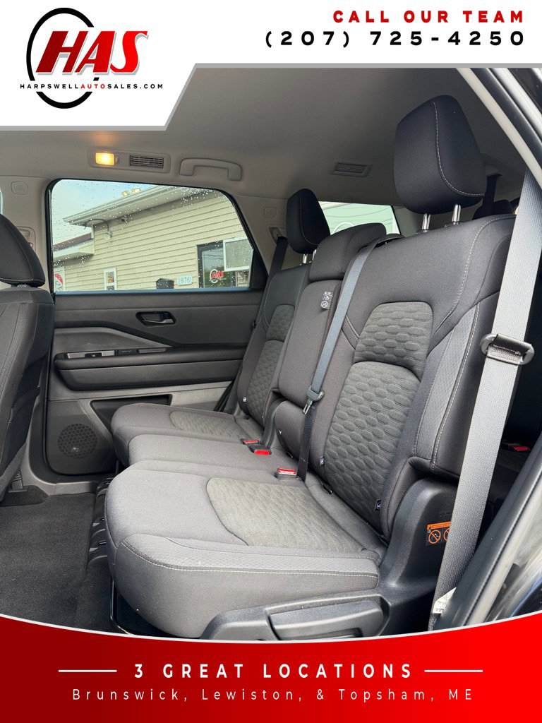 Used 2023 Nissan Pathfinder SV w/ Cargo Package AWD/4WD image 28