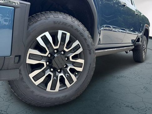 New 2026 GMC Sierra 2500 Denali Ultimate w/ Max Trailering Package AWD/4WD image 2