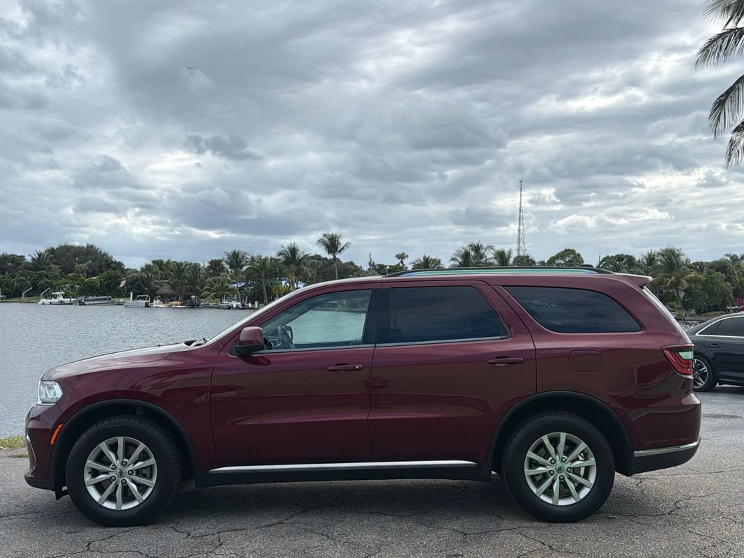 Used 2021 Dodge Durango SXT AWD/4WD image 2
