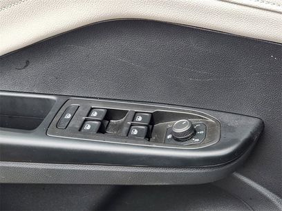 Used 2025 Volkswagen Taos SEL