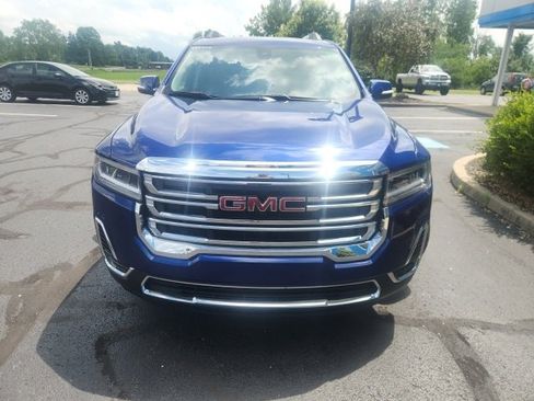 Used 2023 GMC Acadia SLE w/ Driver Convenience Package image 2