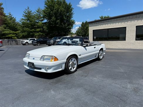 Used 1987 Ford Mustang GT RWD image 1