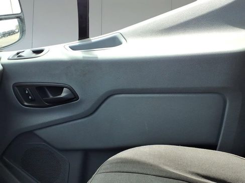 Used 2019 Ford Transit 250 148 Low Roof RWD image 23