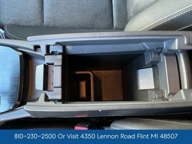 Used 2024 Nissan Rogue SV FWD image 28