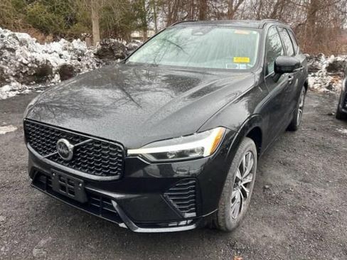 Used 2024 Volvo XC60 B5 Core w/ Protection Package Premier image 2