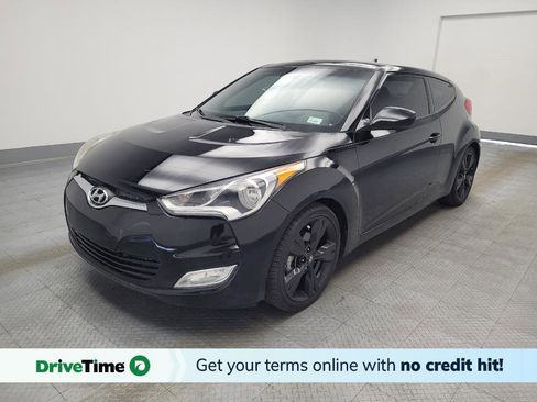 Used 2017 Hyundai Veloster Value Edition image 1