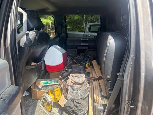 Used 2019 Ford F150 XLT w/ Equipment Group 302A Luxury AWD/4WD image 18