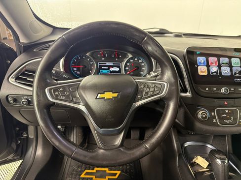 Used 2018 Chevrolet Malibu LT FWD image 13