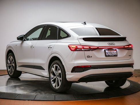 Used 2023 Audi Q4 e-tron Premium Plus w/ Premium Plus AWD/4WD image 2