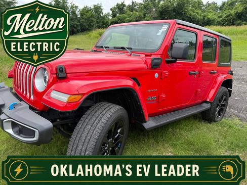 Used 2022 Jeep Wrangler Unlimited Sahara w/ Cold Weather Group AWD/4WD image 1
