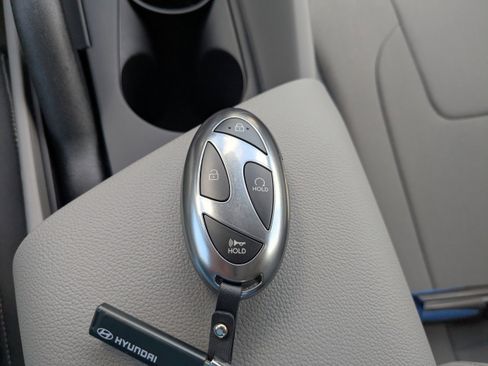 Used 2025 Hyundai Elantra Sport FWD image 23
