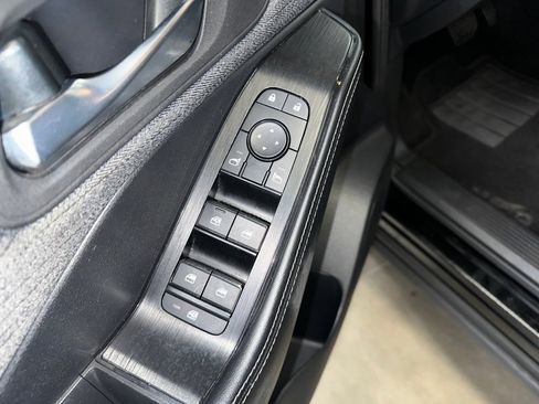Used 2023 Nissan Rogue SV AWD/4WD image 5