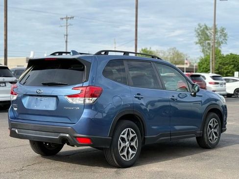 Used 2022 Subaru Forester Premium AWD/4WD image 38