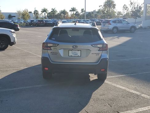Used 2025 Subaru Outback Onyx Edition XT image 5