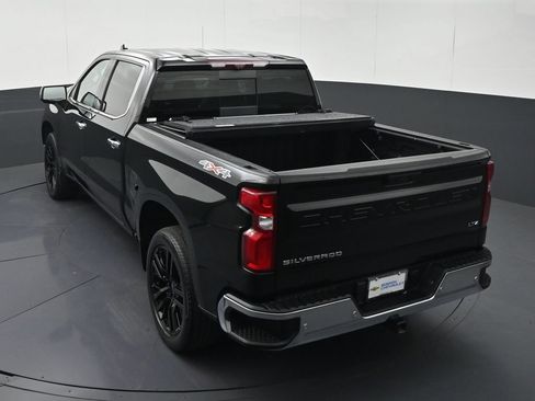 Used 2022 Chevrolet Silverado 1500 LTZ w/ LTZ Premium Package AWD/4WD image 26