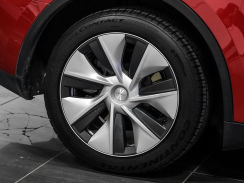 Used 2023 Tesla Model Y AWD image 51