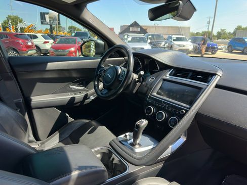 Used 2018 Jaguar E-PACE S image 12
