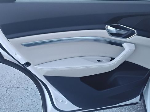 Certified 2023 Audi e-tron Premium w/ Convenience Plus Package image 18