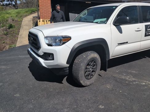 Used 2023 Toyota Tacoma SR5 w/ SX Package image 4