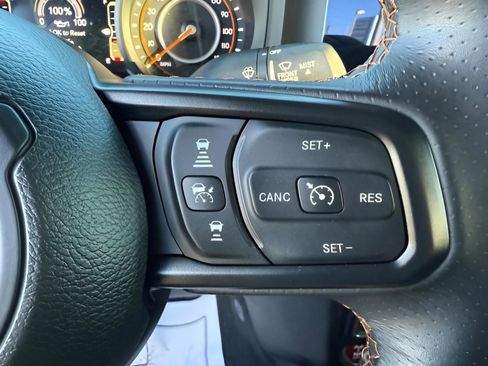 Certified 2024 Jeep Gladiator Mojave image 20