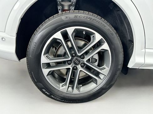 Used 2025 Audi Q5 Premium Plus w/ Premium Plus AWD/4WD image 33